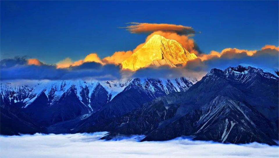 足球是圆的, 王珊珊 足球是圆的, 王珊珊