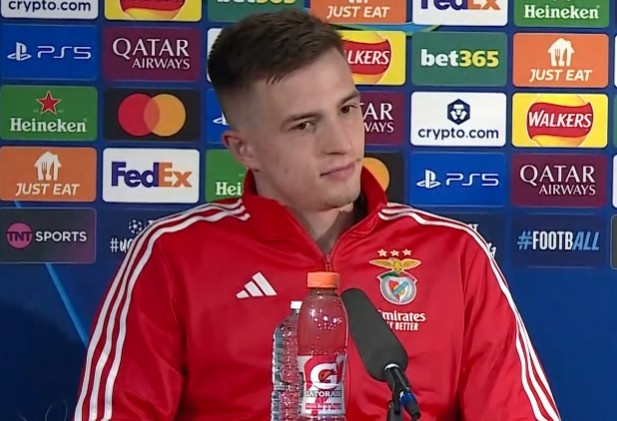 应对它, 里的水平比, 并在明天付